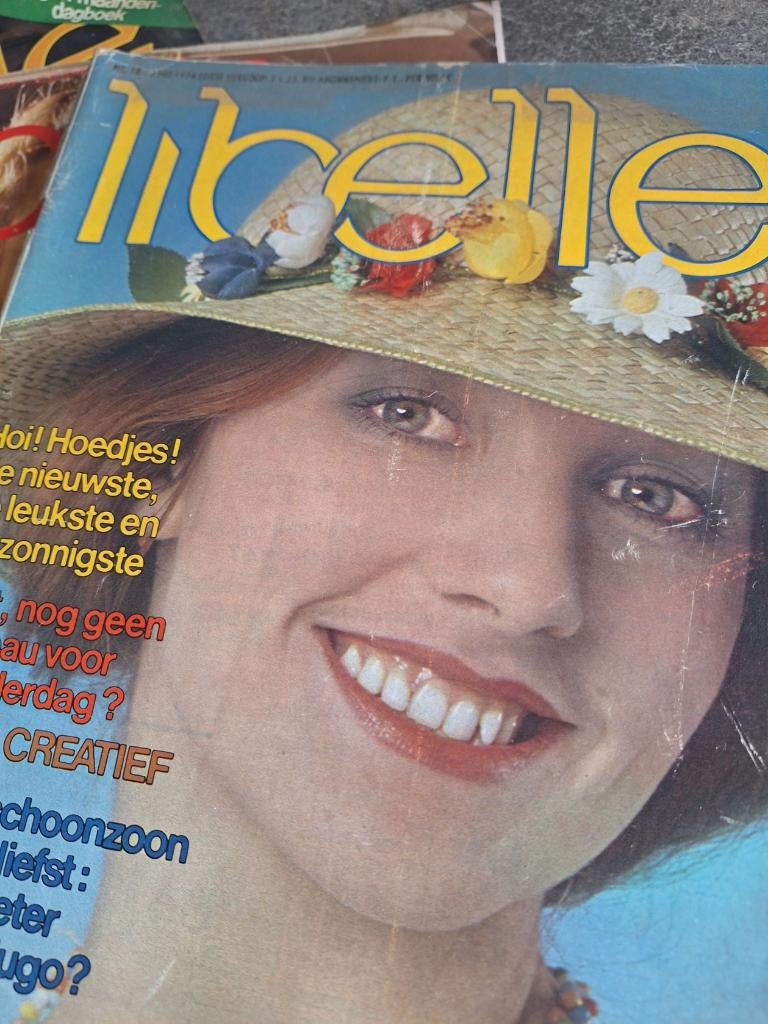 4 Libelle Tijdschriften (1974-1975), Ophalen of Verzenden, Gelezen, Damesbladen