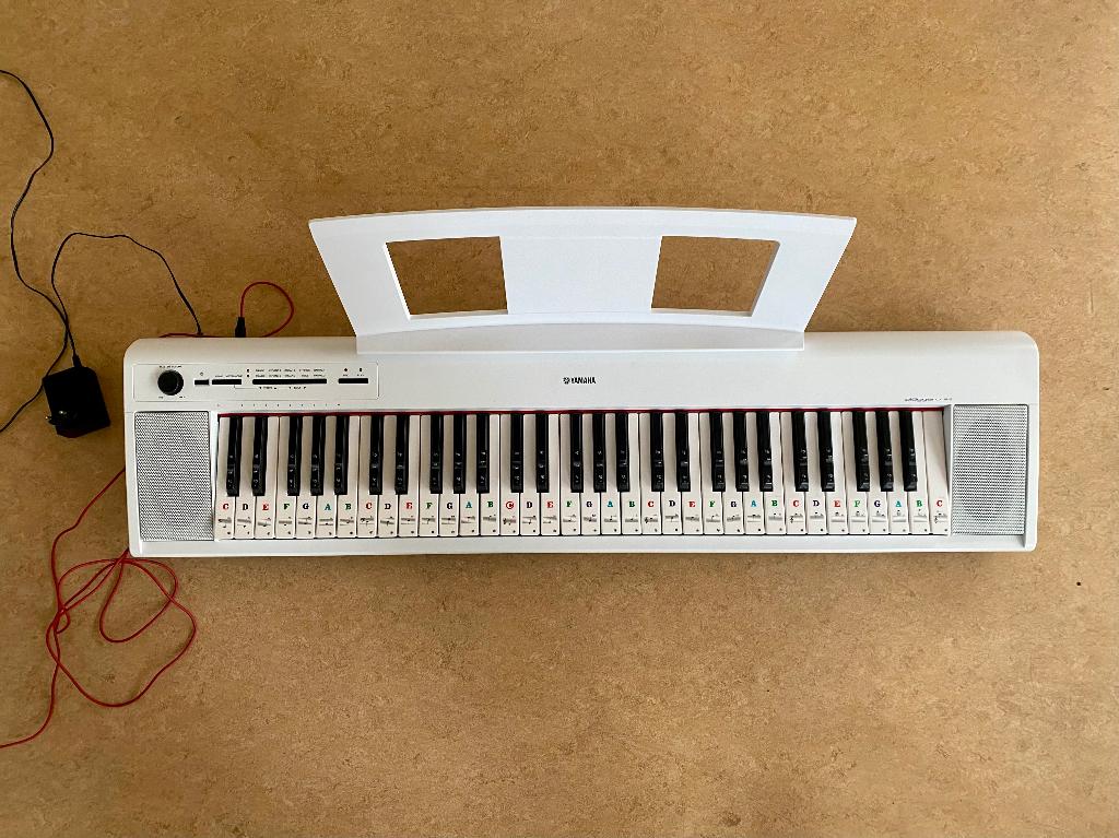Yamaha Keyboard NP-12WH, zgan, Muziek en Instrumenten, Keyboards, Ophalen of Verzenden, Zo goed als nieuw, Overige aantallen, Yamaha