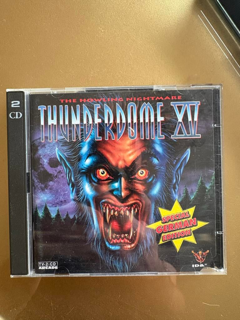 Thunderdome XVI - The Howling Nightmare (Special German Edit, Ophalen, Zo goed als nieuw, Techno of Trance, Boxset