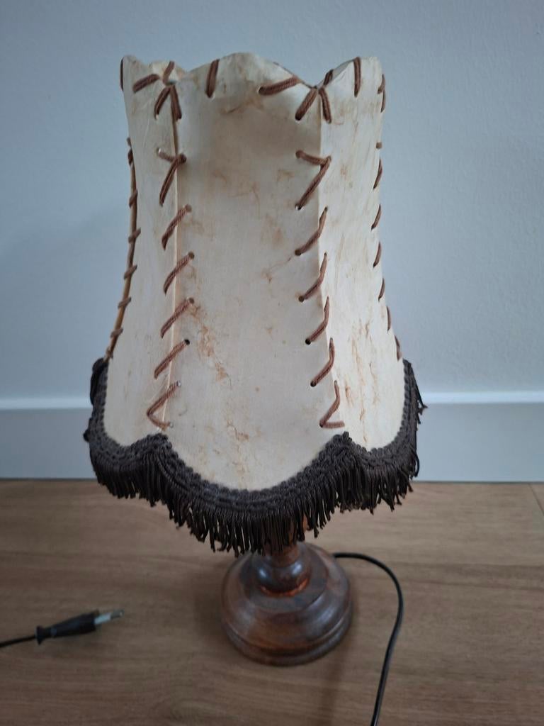 Vintage Schemerlamp Eikenhout Varkensblaas, Gebruikt, Vintage, Ophalen of Verzenden, Minder dan 50 cm