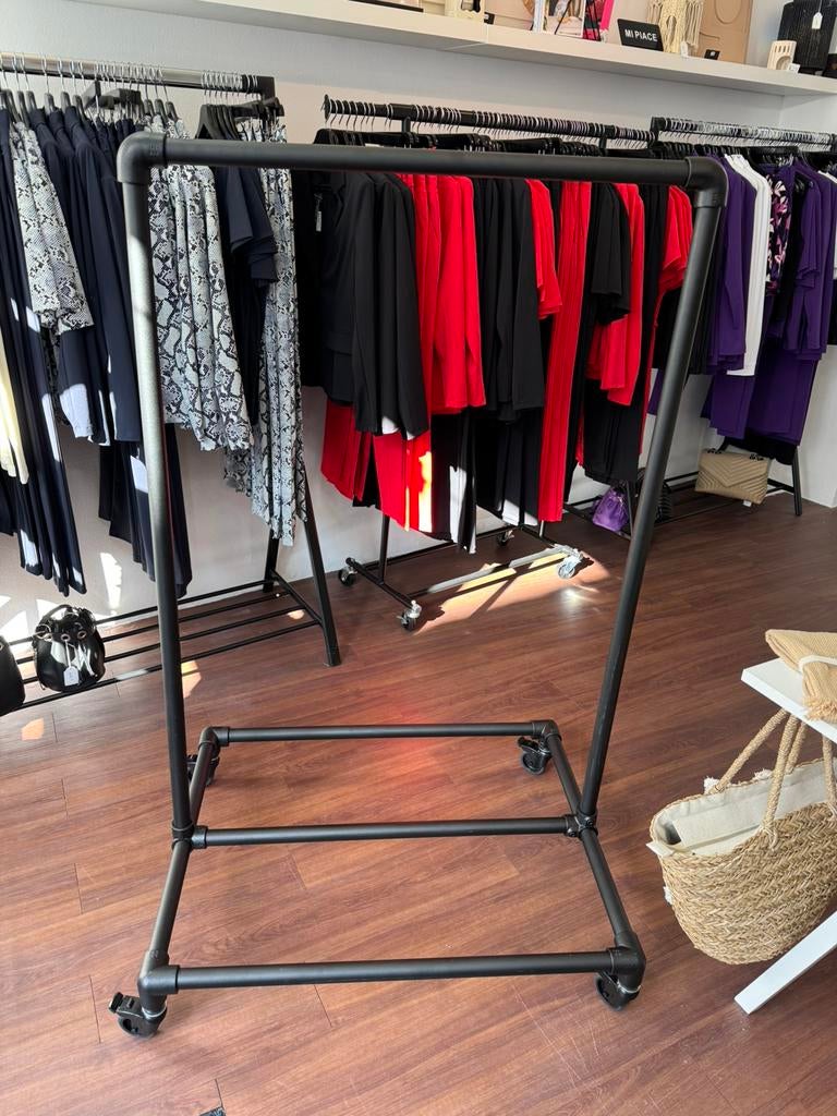 Kledingrek (buiten) steigerbuis zwart (parasol), Ophalen, Met wielen, Gebruikt