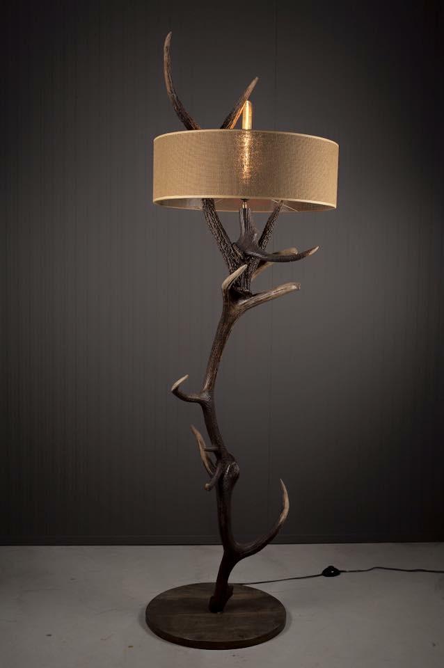 Geweien VloerLampen - Eigen Atelier, Huis en Inrichting, Lampen | Vloerlampen, Nieuw, 150 tot 200 cm, Hout, Overige materialen