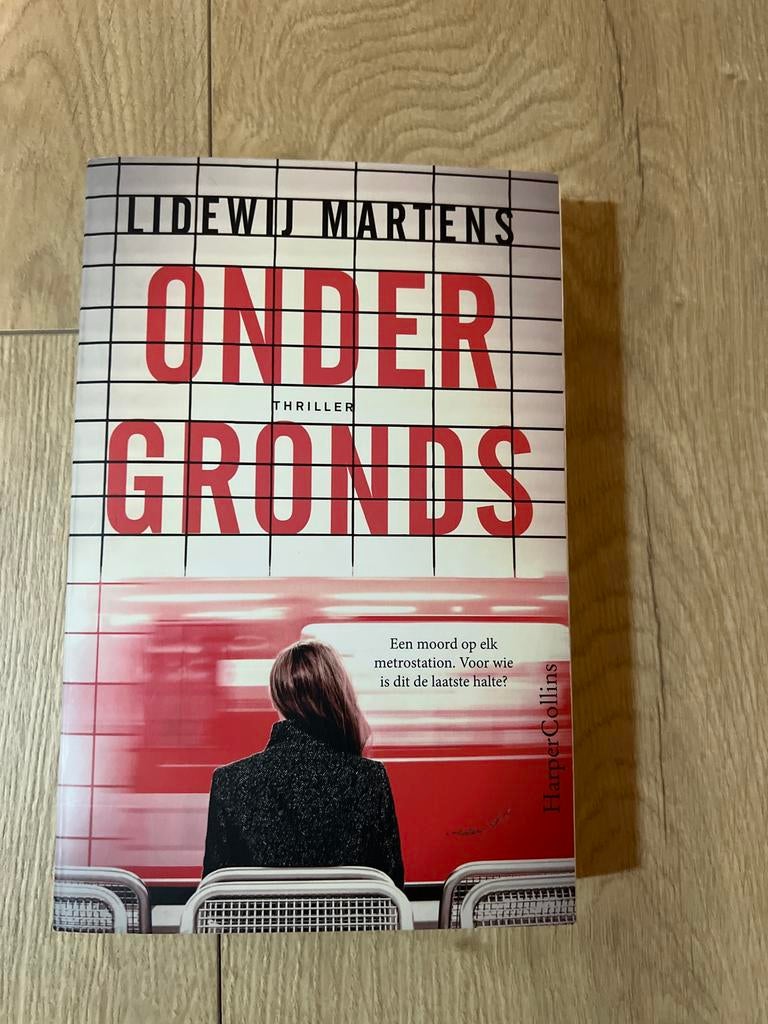 Ondergronds - Lidewij Martens - Thriller, Boeken, Ophalen of Verzenden, Zo goed als nieuw, Nederland