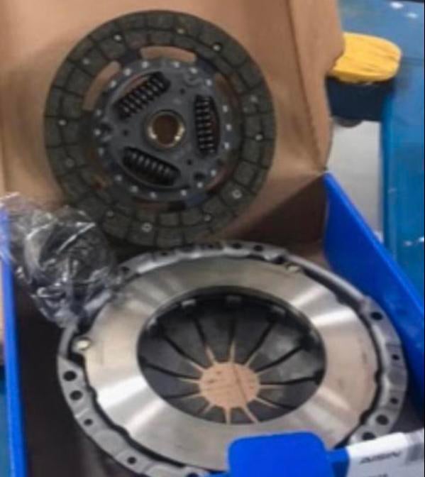 Toyota Aygo NIEUWE koppeling set incl montage €375 LIBACARS, Ophalen, Nieuw, Toyota, Ghbb