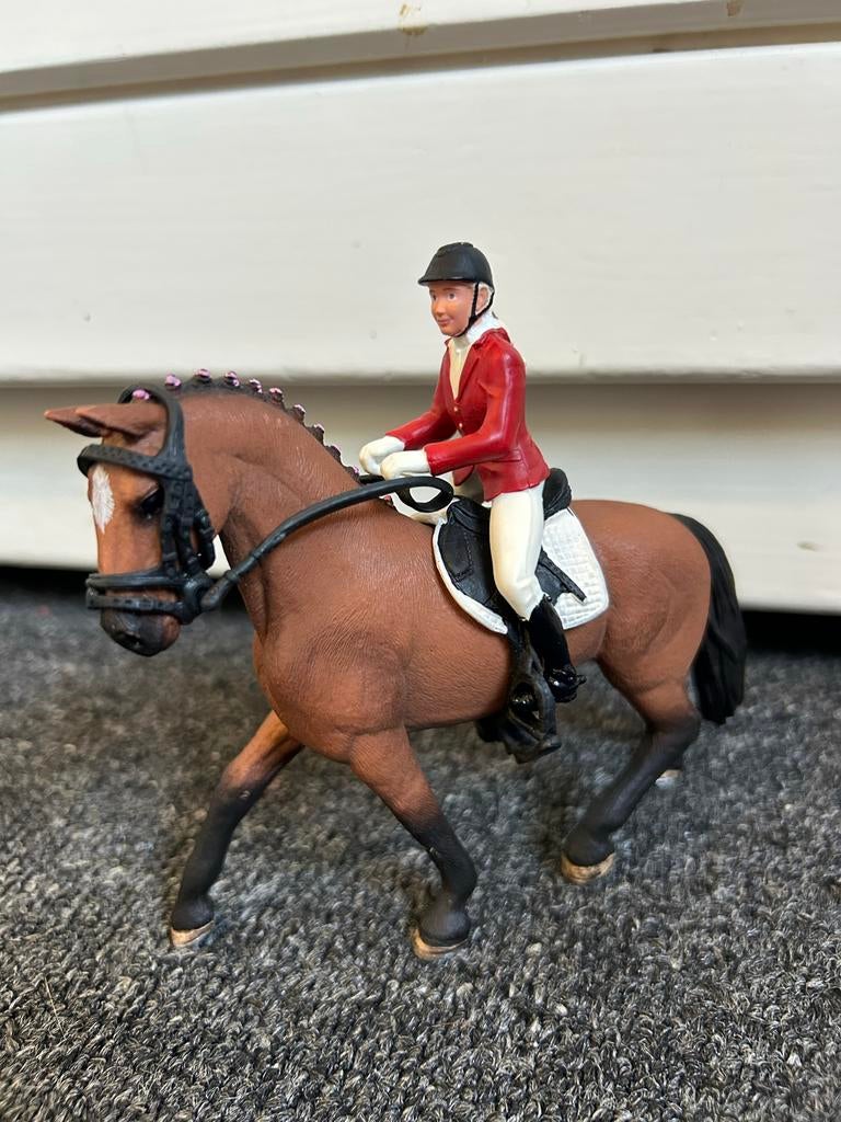 Schleich Dressuur paard met ruiter en rijtuig, Ophalen of Verzenden, Gebruikt, Overige typen