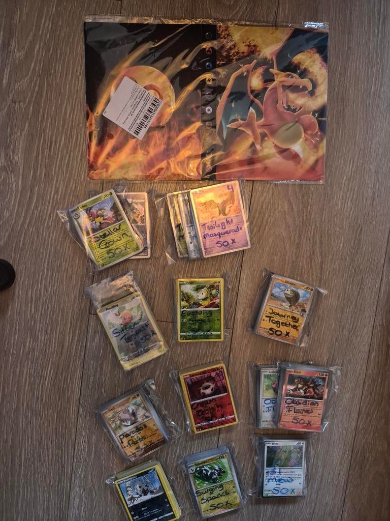 Pokemon map met 100 kaarten, Ophalen of Verzenden, Winkel, Super of Benzinepomp, Volle spaarkaart