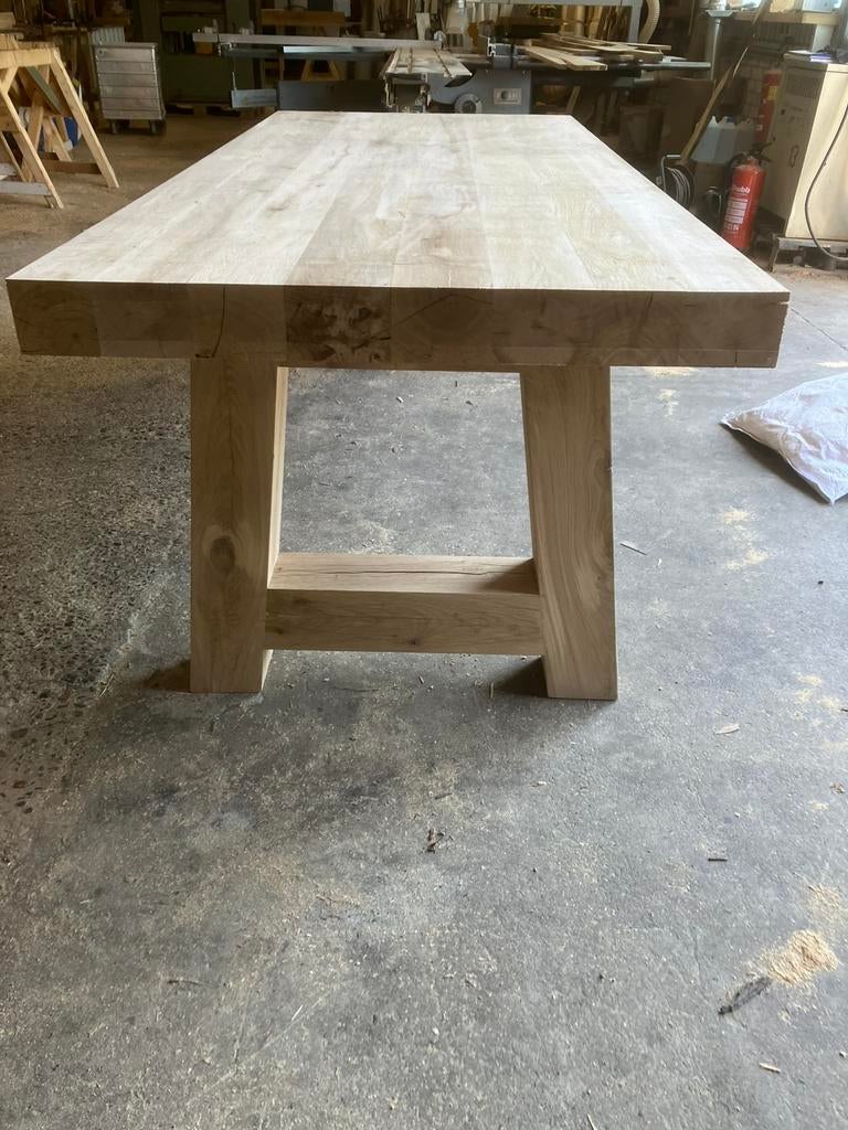 Eiken tafel  dik blad met onderstel 240 x 100 x 10 cm dikkk, Ophalen, Zo goed als nieuw, Rechthoekig, Hout