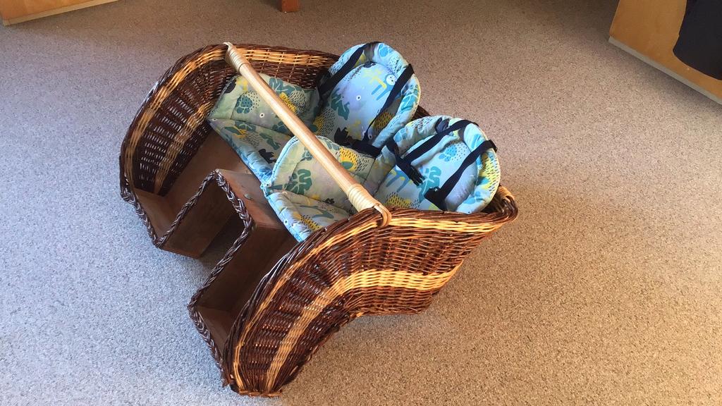 Tweelingfietsmand handgevlochten Kees Biersteker, Fietsen en Brommers, Ophalen, Zo goed als nieuw