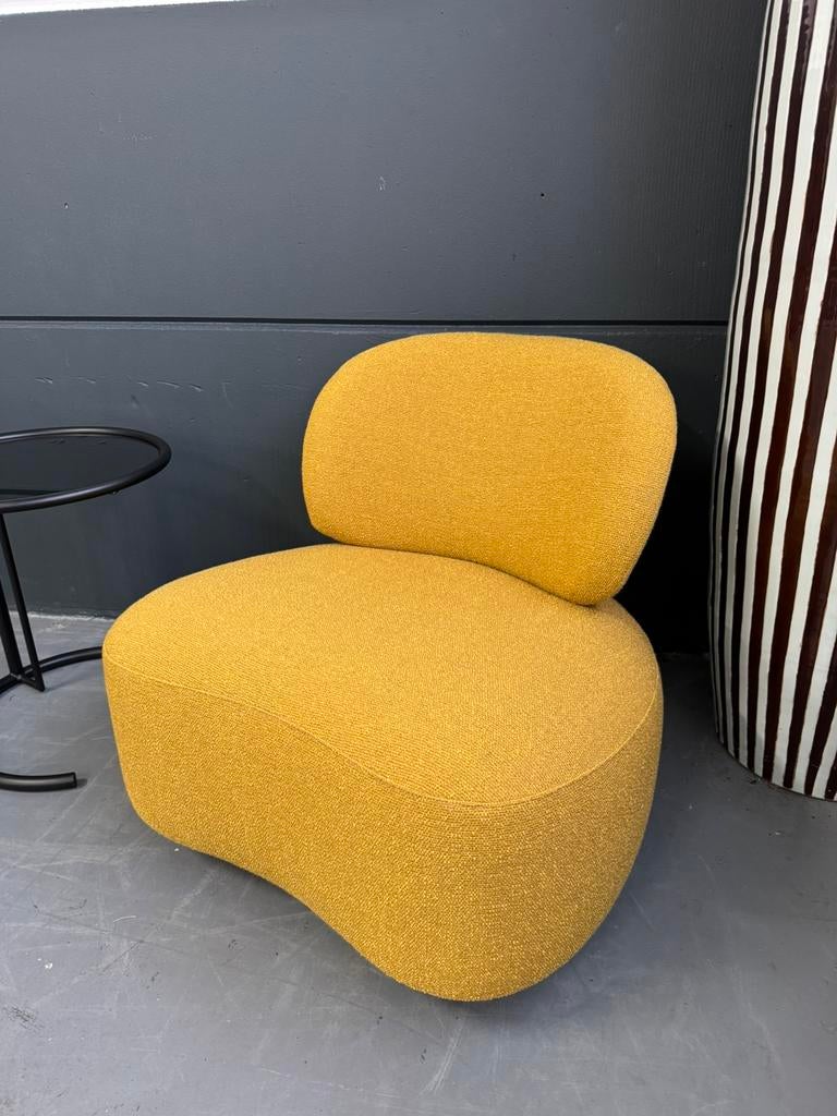 Nieuw Eyye Caaro fauteuil | Lana 930 Sunflower, Ophalen, Eyye, Design on Stock, Pode, Leolux, Artifort, Rolf Benz, Nieuw, 75 tot 100 cm
