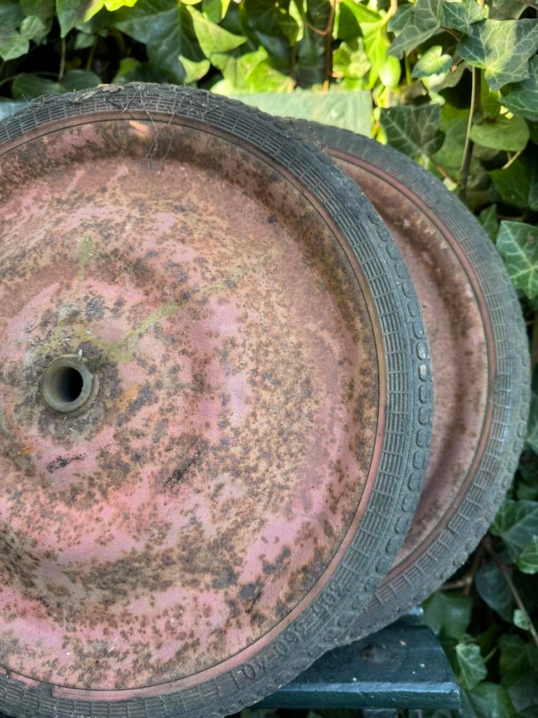 Vintage metalen karrenwielen wielen rubber band, Ophalen