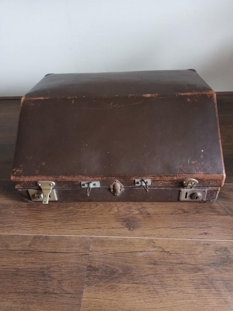 Vintage accordeon 120 bas uit Castelfidardo, Muziek en Instrumenten, Accordeons, Gebruikt, Met koffer, Toetsaccordeon, 120-bas