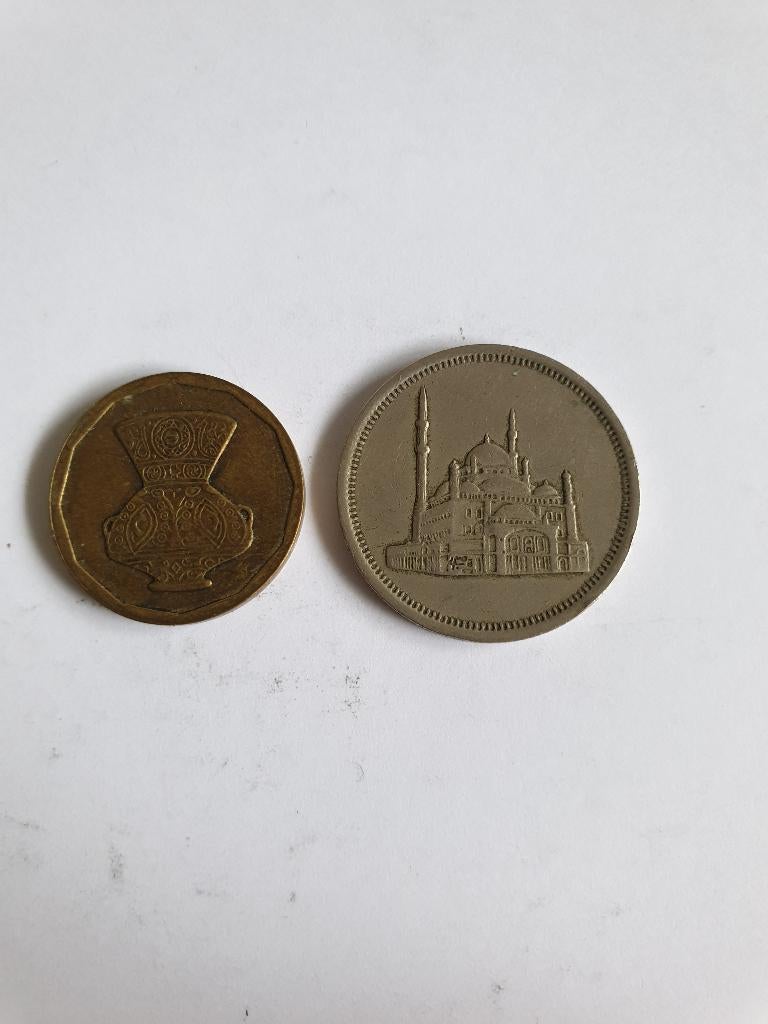 0053 2 munten uit egypte, Verzenden, Egypte