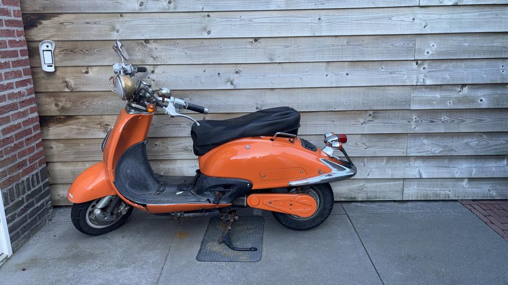 Gratis electrische scooter, Fietsen en Brommers, Scooters | Overige merken, Ophalen, Gebruikt, Maximaal 25 km/u, Elektrisch