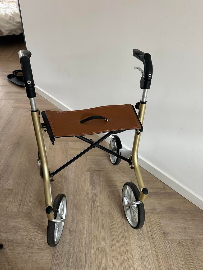 Trust Care Let's Go Out rollator, Ophalen of Verzenden, Lichtgewicht