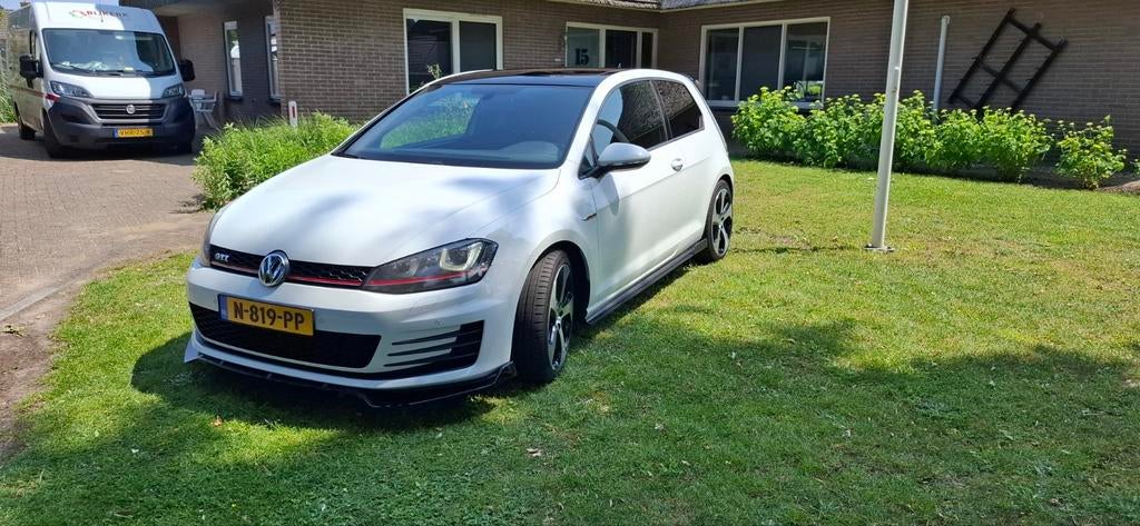 Volkswagen Golf 2.0 TSI 3D DSG 2014 Wit stage 2, Auto's, Stof, 4 cilinders, 1984 cc, Wit