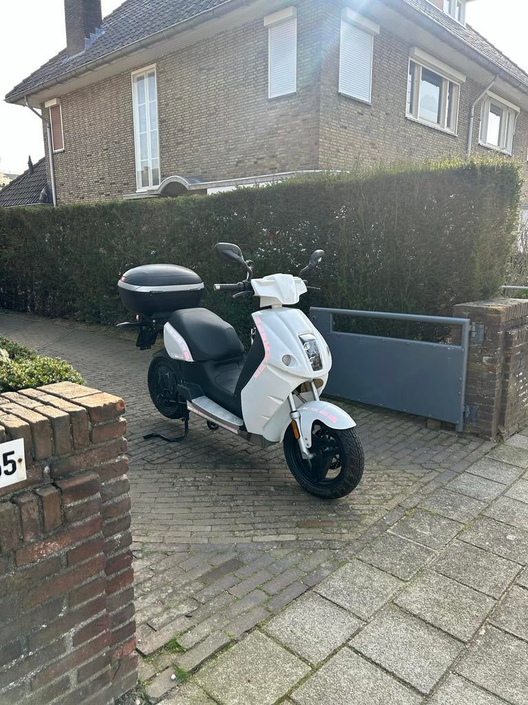 Vmoto super soco E-Max - 2020 - 604km - 150 km bereik, Ophalen, Maximaal 45 km/u, Elektrisch, Zo goed als nieuw