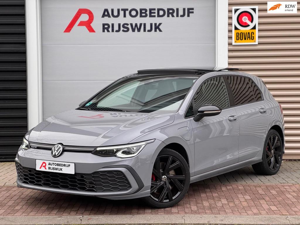 Volkswagen Golf 1.4 eHybrid GTE Pano/Matrix/HuD/Trekhaak, 12 maanden, Gebruikt, 1527 kg, Hatchback