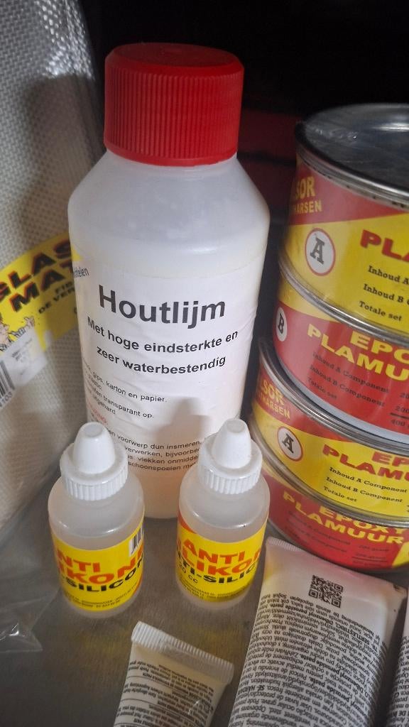 Partijtje Wilsor polyester matejs, lijm, enz..., Onderhoud en Reparatie, Nieuw, Ophalen of Verzenden, /