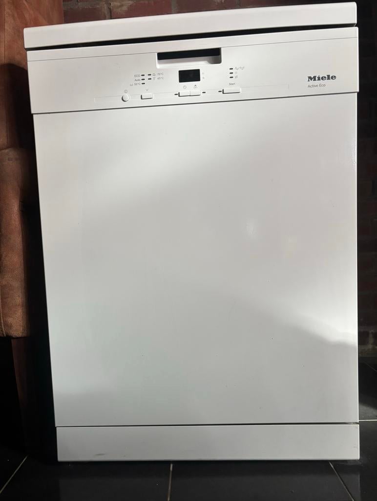 Miele vaatwasser, Ophalen, Zo goed als nieuw, 85 tot 90 cm