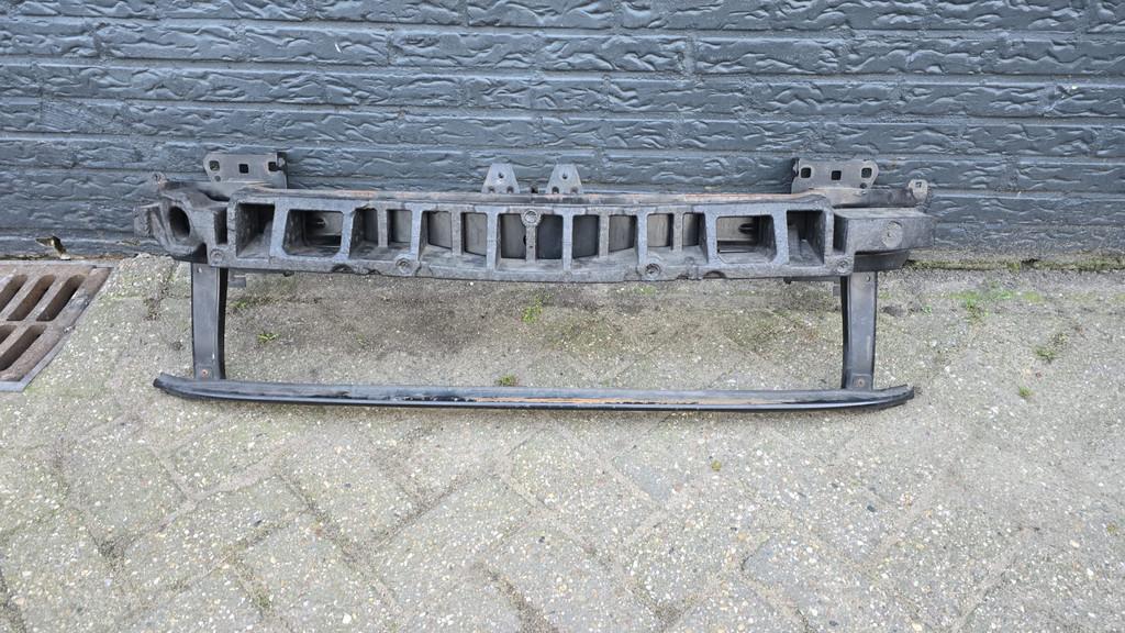 VW Passat B8 2016-2024 Bumperbalk Balk Voor 3G0807611 Origin, Auto-onderdelen, Gebruikt, Volkswagen, Volkswagen AG, Berliner Ring 2
38440  Wolfsburg, DE