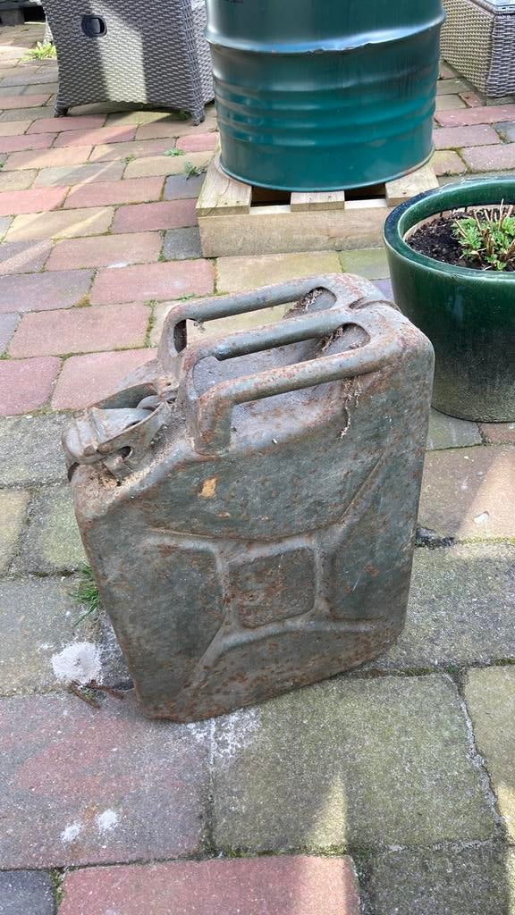 Metalen jerrycan 20 liter, Ophalen