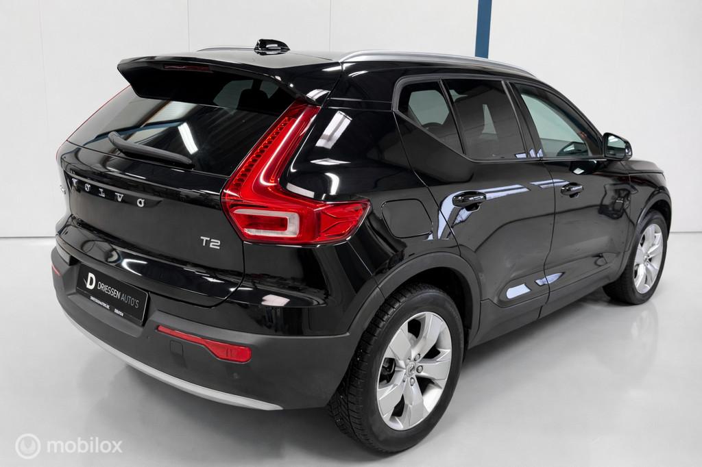 Volvo XC40 1.5 T2 Momentum NAVI / LED / CAMERA, Voorwielaandrijving, Gebruikt, Euro 6, 129 pk