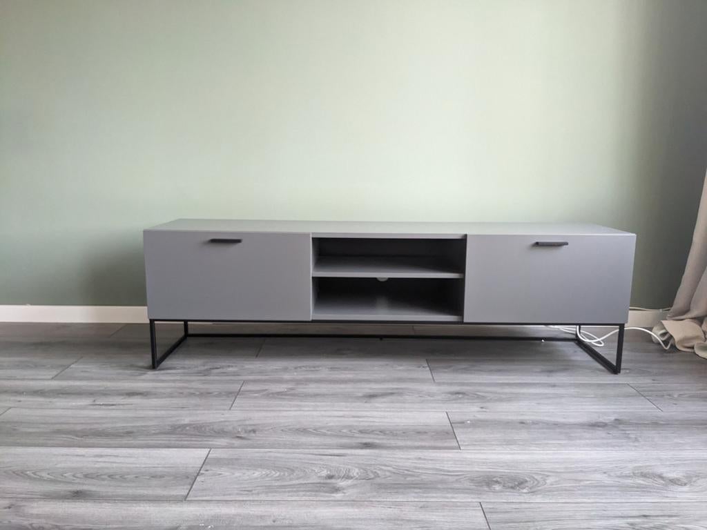 Z.g.a.n. TV meubel met klep, lade en opbergruimte, Overige materialen, 150 tot 200 cm, Ophalen of Verzenden, Zo goed als nieuw