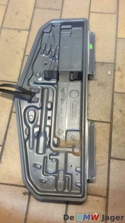 Gereedschap houder BMW  E39 E38 711111806810, Gebruikt, Ophalen of Verzenden, BMW, BMW