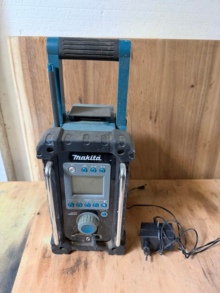 Makita bouwradio - robuust en betrouwbaar, Ophalen of Verzenden, Gebruikt, Bouwradio