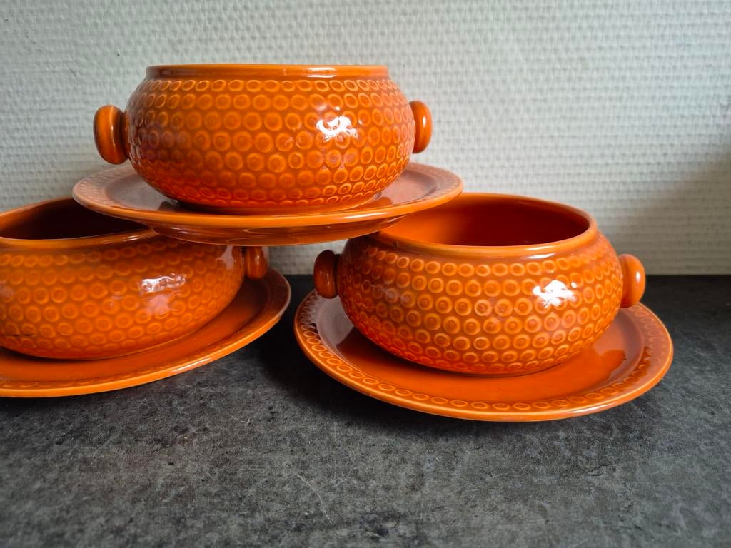 GIEN France Soepkommen met Onderbord vintage  servies, Antiek en Kunst, Ophalen of Verzenden