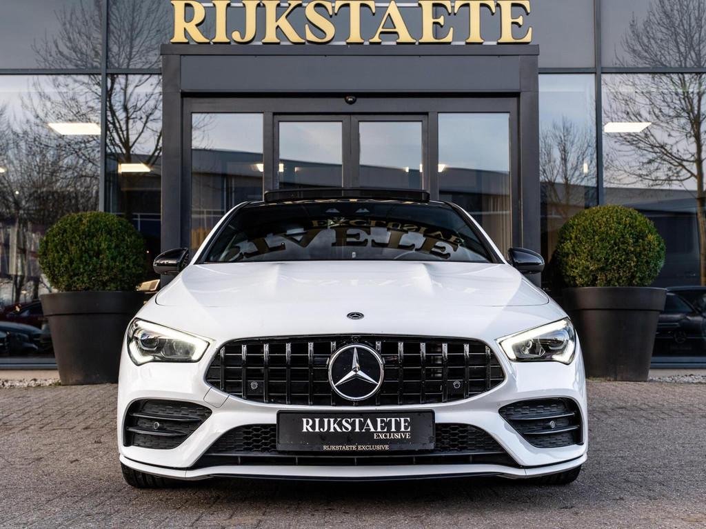 Mercedes CLA-klasse 180 AMG|PANO|SFEERVERL.|CAMERA|19'', Auto's, Gebruikt, 4 cilinders, Wit, Bedrijf