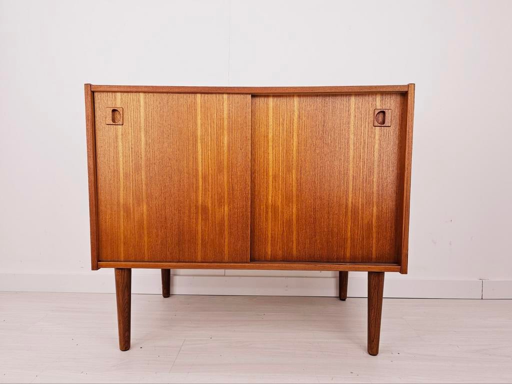 Vintage Deense schuifdeur kast, teak dressoir, audiomeubel, Gebruikt, ., Teakhout, 1960s Deens design