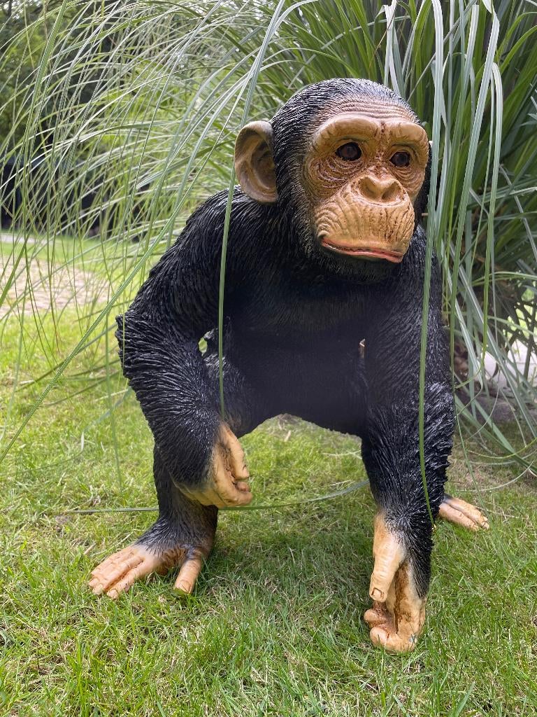 Beeld baby aapje, tuin, babykamer, dieren 42cm, Tuin en Terras, Ophalen, Nieuw, Kunststof, Dierenbeeld
