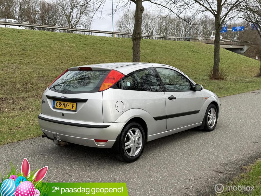 Ford Focus 1.6-16V Trend*AUTOMAAT*AIRCO*ELEK. RAMEN, 1596 cc, Gebruikt, Zwart, 4 cilinders