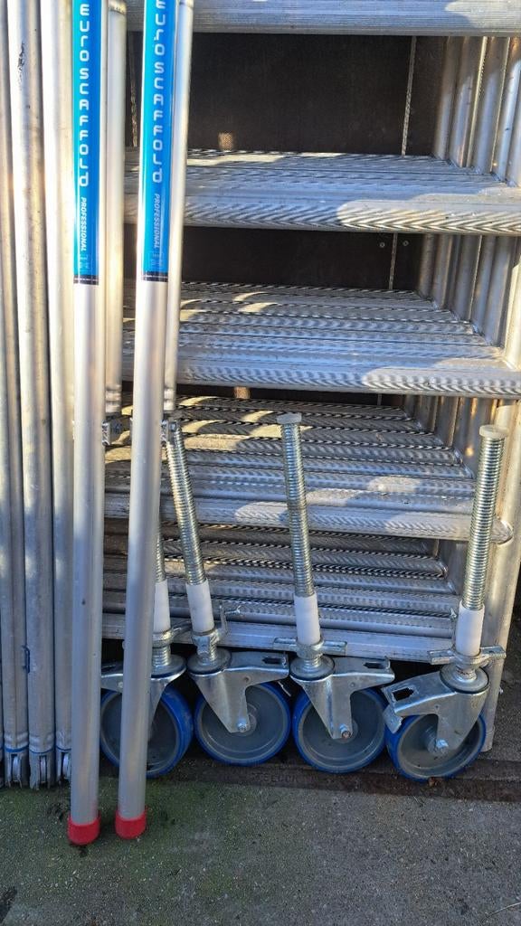 Te koop zgan rolsteiger Werkhoogte 8.20 mtr, Doe-het-zelf en Verbouw, Steigers, Ophalen of Verzenden, Zo goed als nieuw, Euroscaffold