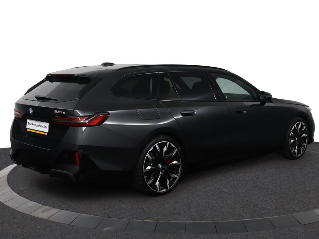BMW 5-serie Touring 530e M Sport Edition | M Sportpakket Pro, 1998 cc, 1800 kg, 4 cilinders, Met garantie (alle)