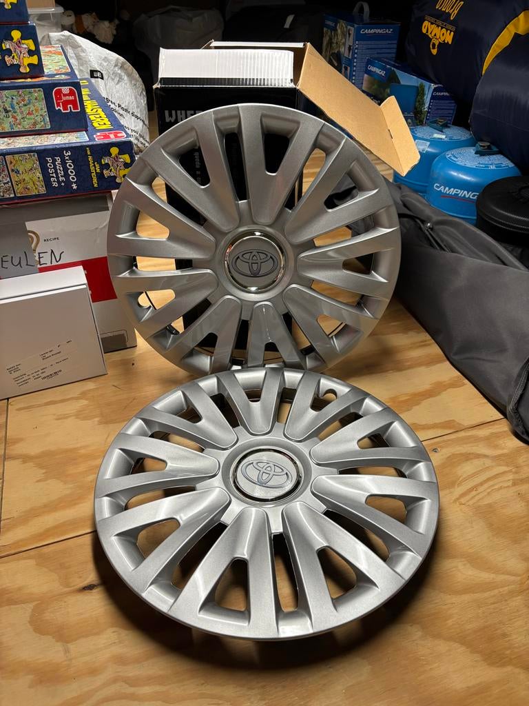 2 nieuwe Toyota wieldoppen 14 inch, Auto diversen, Wieldoppen, Ophalen, Nieuw