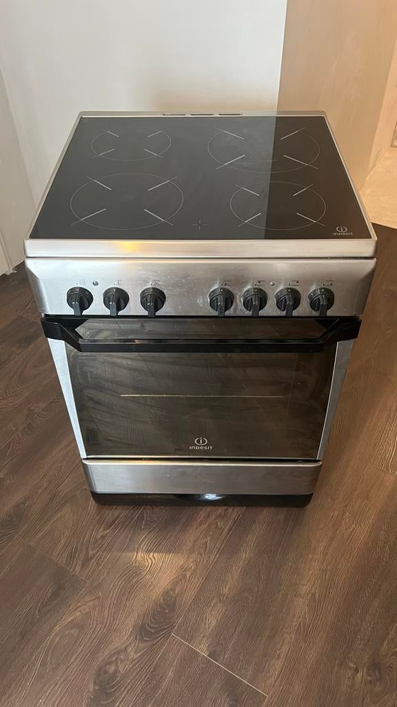 Indesit KN6C61A(X)/NL S fornuis, Ophalen, Gebruikt, 60 cm of meer, Keramisch