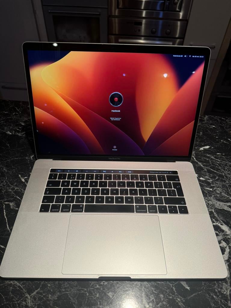 Nette Macbook Pro 2017 Touchbar, Computers en Software, Apple Macbooks, MacBook Pro, 2 tot 3 Ghz, 13 inch, Ophalen of Verzenden