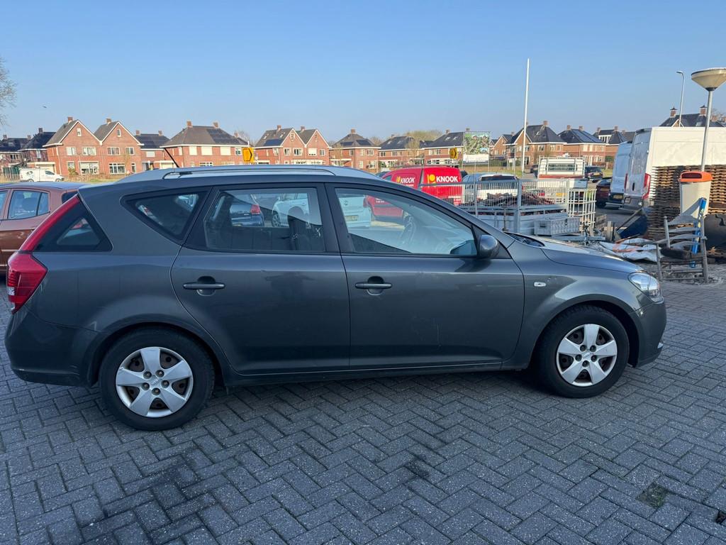 Kia Cee'd Sporty Wagon 1.4 CVVT Comfort Pack koppelingsplaat, Voorwielaandrijving, Euro 5, Gebruikt, 4 cilinders