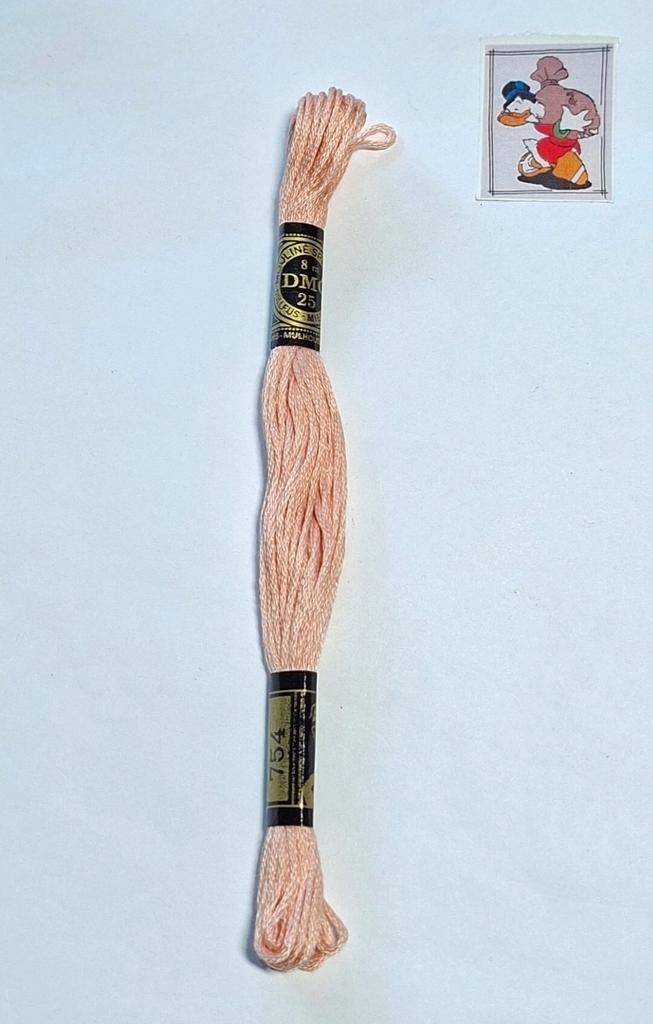 DMC mouline, roze 754, Mulhouse, France, Ophalen of Verzenden, Borduurgaren of Zijde, DMC