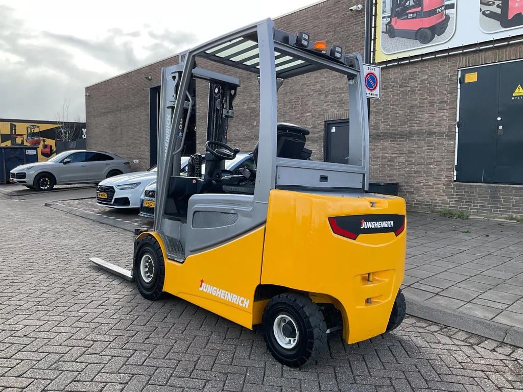 Jungheinrich EFG 425 2500KG 4.70METER HEFTRUCK (bj 2017), Zakelijke goederen, Machines en Bouw | Heftrucks en Intern transport