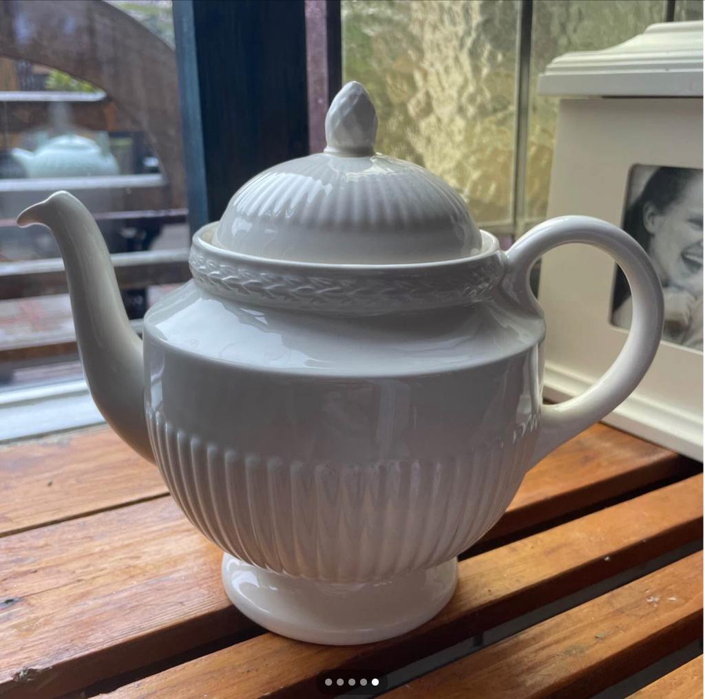 wedgwood theepot Edme, Ophalen