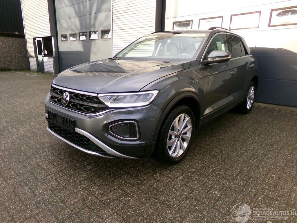 Volkswagen T-Roc 1.0 TSI CAMERA / NAVI / CRUISE / PDC / DIG, Auto diversen, Schadeauto's, Volkswagen, Handgeschakeld, Zilver of Grijs