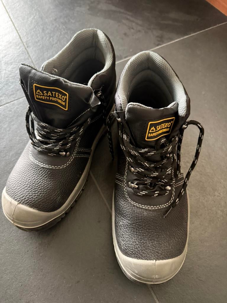 Werkschoenen, Ophalen, Zo goed als nieuw
