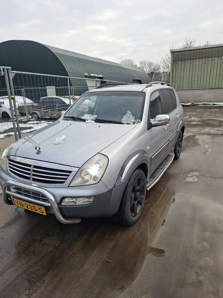 SsangYong  REXTON  2005 grijs kenteken, Automaat, Stoelverwarming, Zwart, Bedrijf