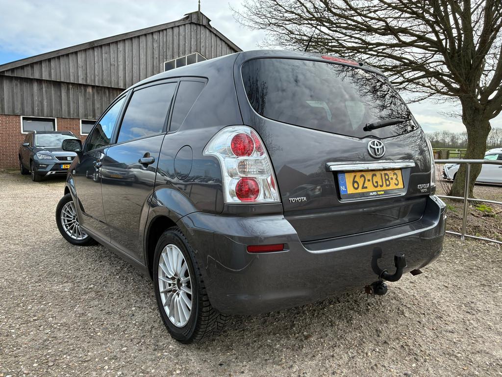 Toyota Verso 1.8 VVT-i Luna 7p. | Navi + Clima + Cruise nu, Gebruikt, Zwart, 4 cilinders, 129 pk