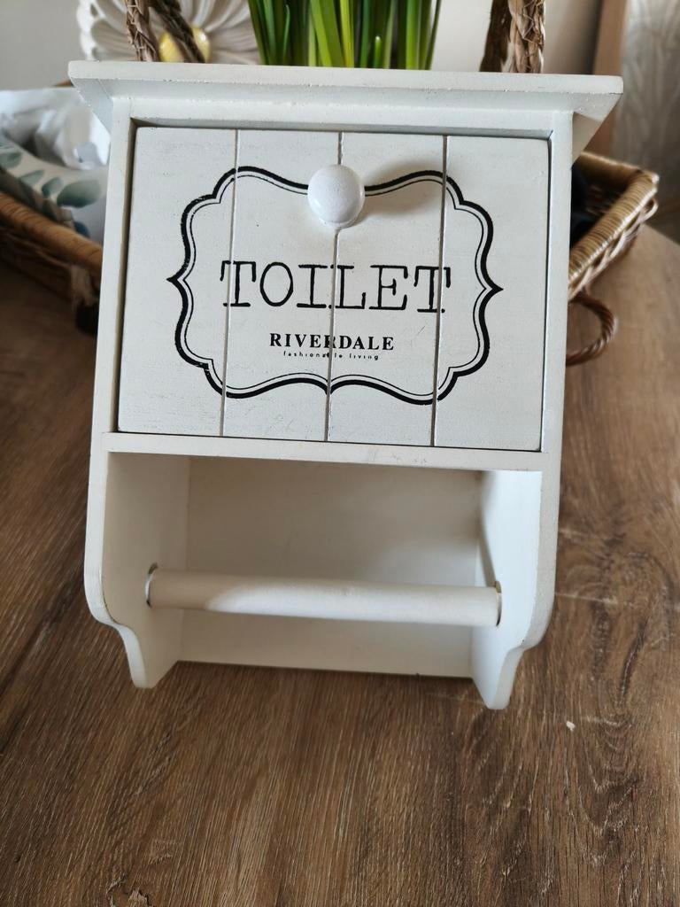 Toilet rol houder Riverdale, Ophalen