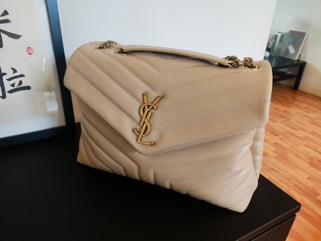YSL LouLou Schoudertas - Beige, Ophalen of Verzenden, Zo goed als nieuw, Beige, Schoudertasje