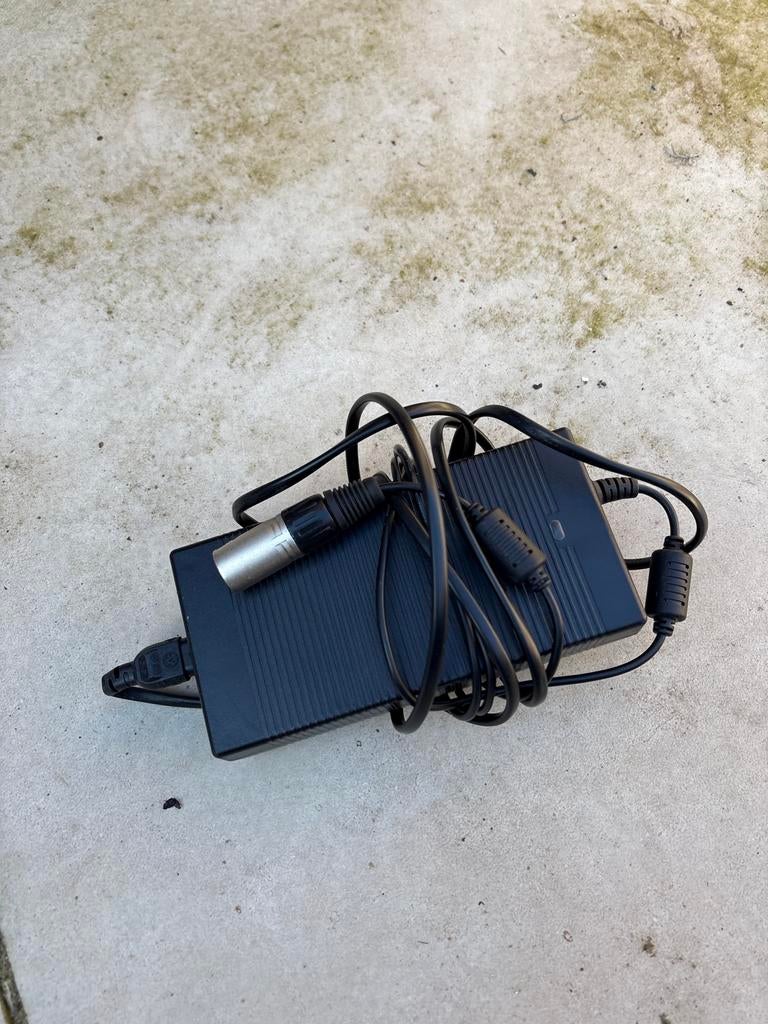Oplader voor Batavus elektrische fiets (DELTA), Ophalen, Gebruikt